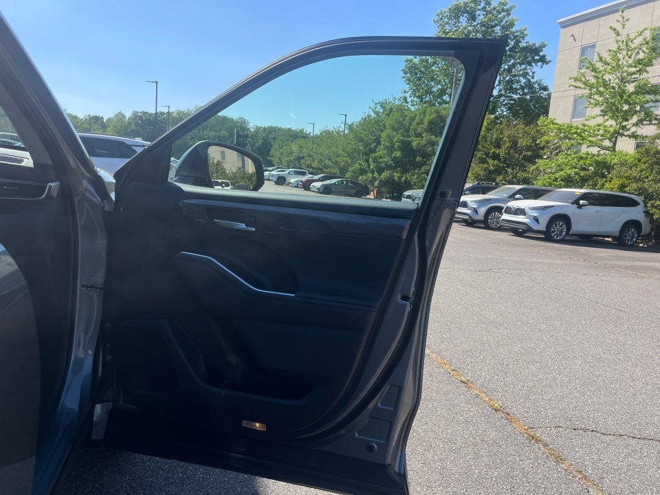 2026 Toyota Highlander Hybrid Limited