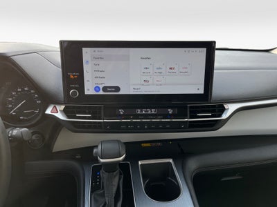 2025 Toyota SIENNA XLE XLE 8 Passenger