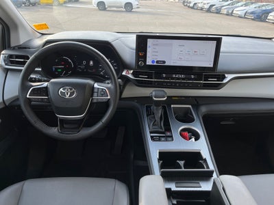 2025 Toyota SIENNA XLE XLE 8 Passenger