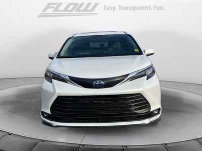 2025 Toyota SIENNA XLE XLE 8 Passenger