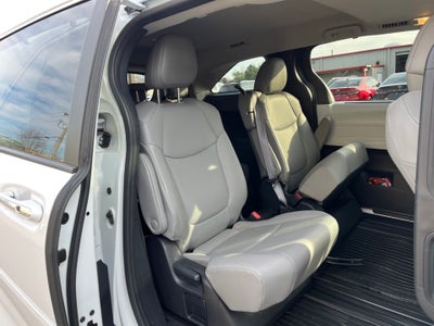 2025 Toyota SIENNA XLE XLE 8 Passenger