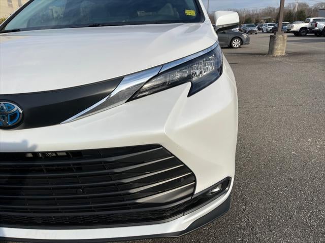 2025 Toyota SIENNA XLE XLE 8 Passenger