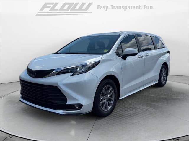 2025 Toyota Sienna XLE