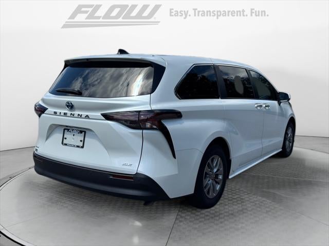 2025 Toyota Sienna XLE