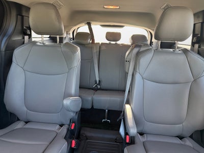 2025 Toyota SIENNA XLE XLE 8 Passenger
