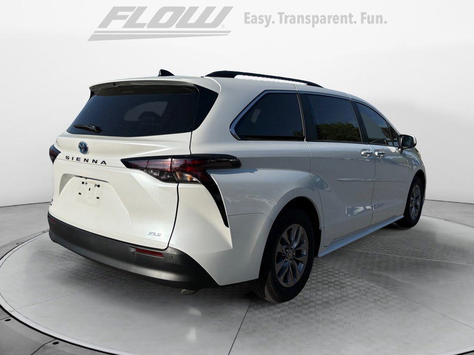 2025 Toyota SIENNA XLE XLE 8 Passenger