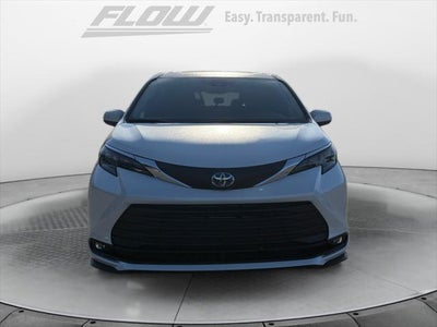2025 Toyota SIENNA XLE XLE 8 Passenger