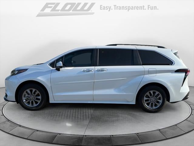 2025 Toyota SIENNA XLE XLE 8 Passenger