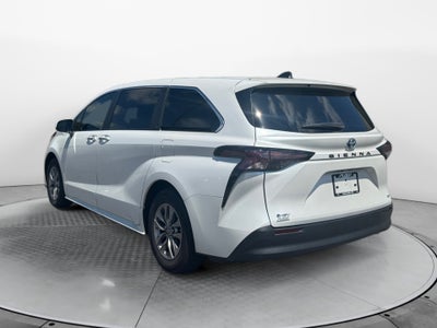 2025 Toyota Sienna XLE