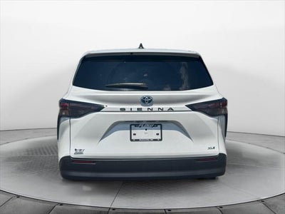 2025 Toyota Sienna XLE