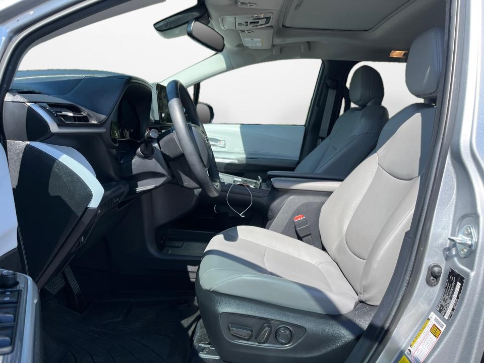 2025 Toyota Sienna XLE