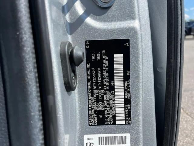 2025 Toyota Sienna XLE