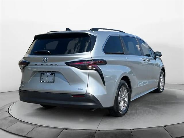 2025 Toyota Sienna XLE