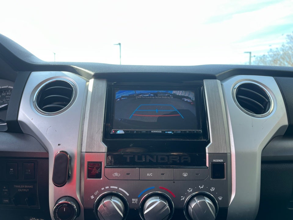 2016 Toyota TUNDRA 4X4 SR5 5.7L V8