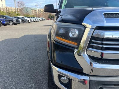2016 Toyota TUNDRA 4X4 SR5 5.7L V8