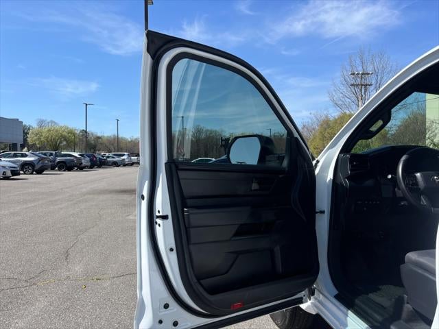 2026 Toyota TUNDRA 4X4 SR CrewMax 5.5' Bed