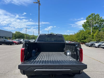 2025 Toyota TUNDRA 4X4 SR5