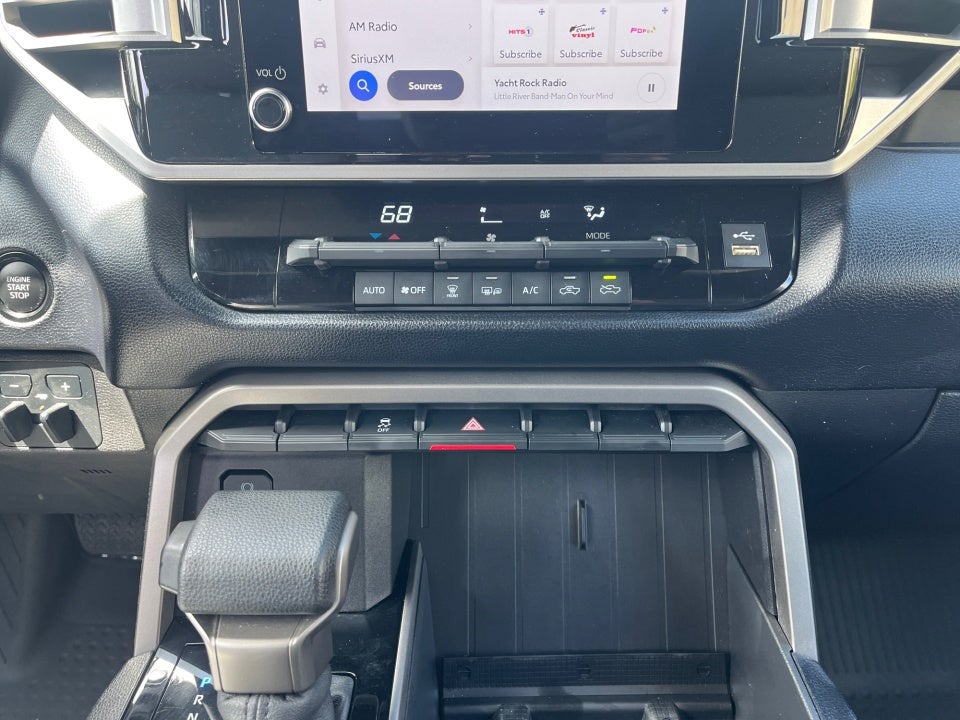 2025 Toyota TUNDRA 4X4 SR5