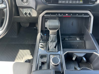 2025 Toyota TUNDRA 4X4 SR5