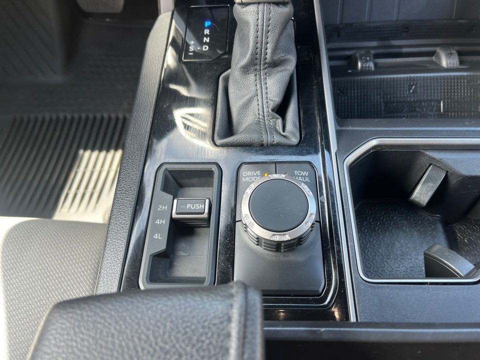 2025 Toyota TUNDRA 4X4 SR5