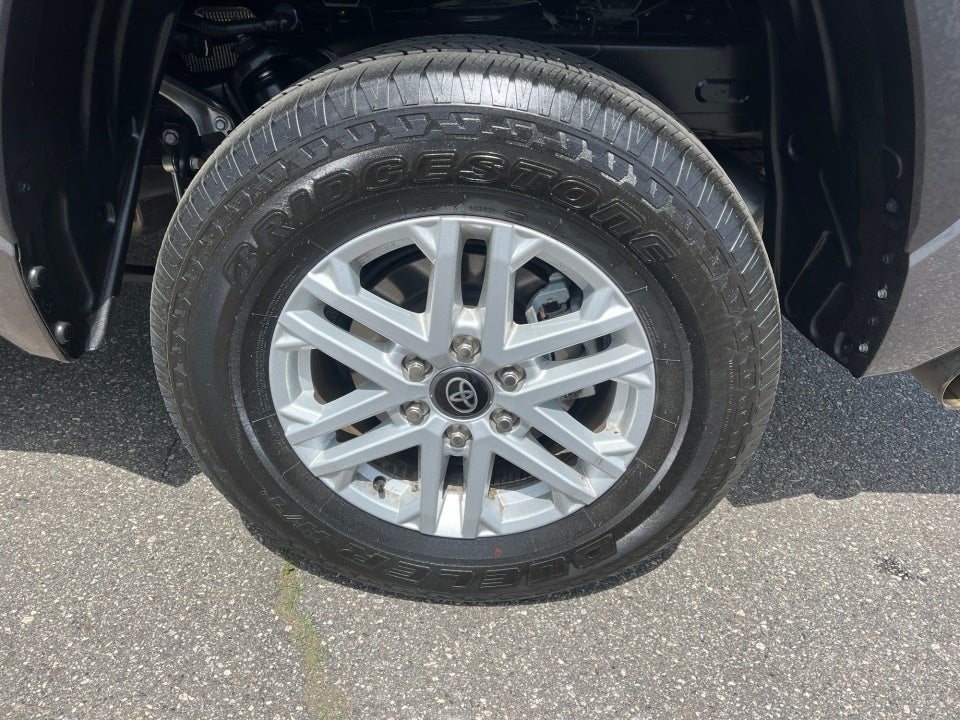 2025 Toyota TUNDRA 4X4 SR5