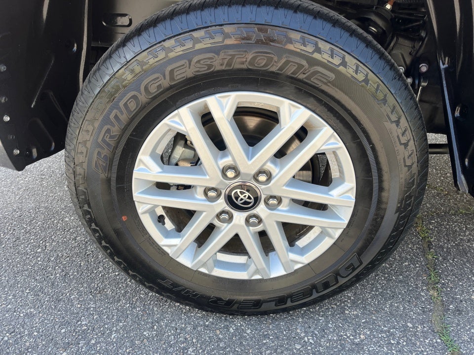 2025 Toyota TUNDRA 4X4 SR5