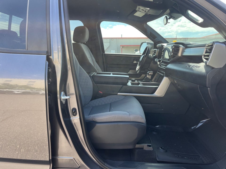 2025 Toyota TUNDRA 4X4 SR5