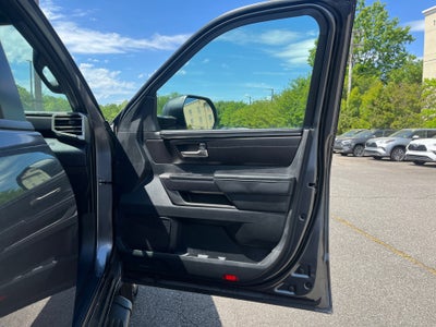 2025 Toyota TUNDRA 4X4 SR5