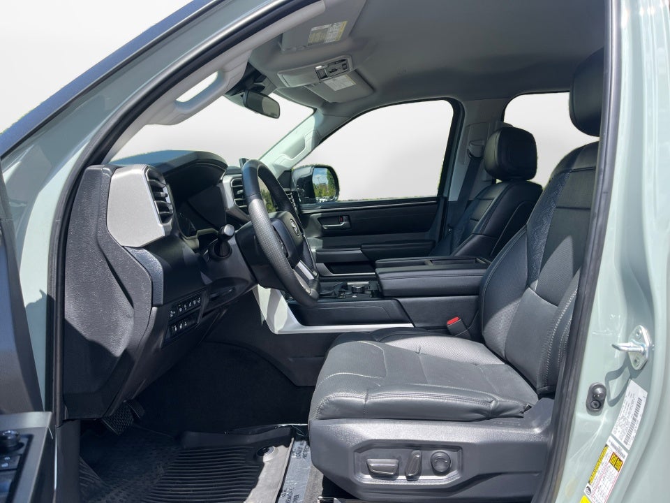 2024 Toyota TUNDRA 4X4 SR5