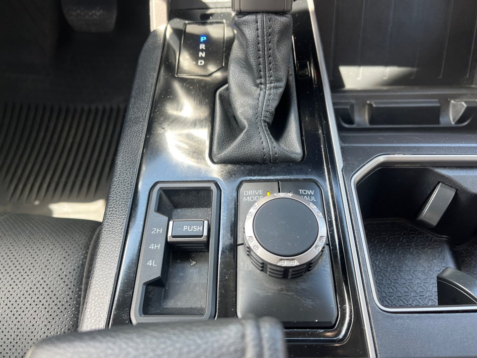 2024 Toyota TUNDRA 4X4 SR5