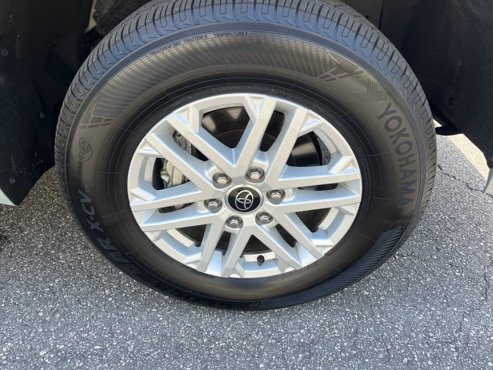 2024 Toyota TUNDRA 4X4 SR5