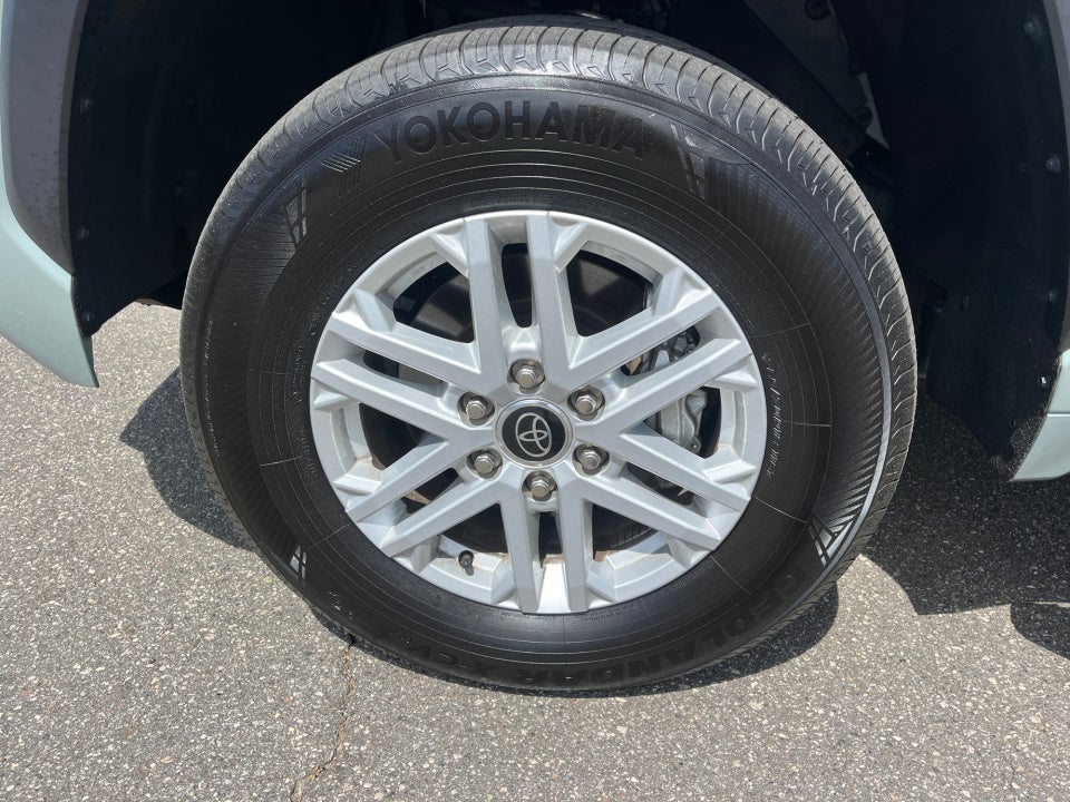 2024 Toyota TUNDRA 4X4 SR5