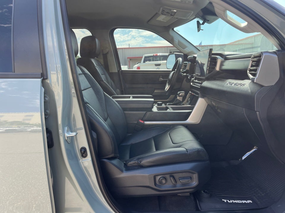 2024 Toyota TUNDRA 4X4 SR5