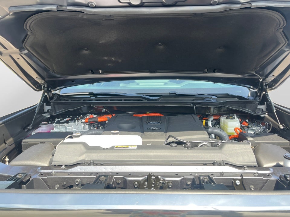 2026 Toyota Tundra i-FORCE MAX Platinum i-FORCE MAX