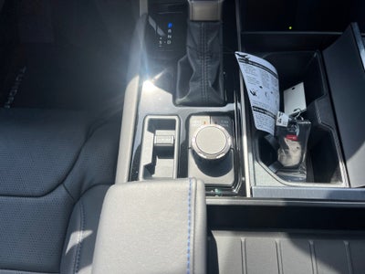 2026 Toyota Tundra i-FORCE MAX Platinum i-FORCE MAX