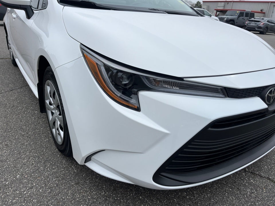 2025 Toyota COROLLA LE