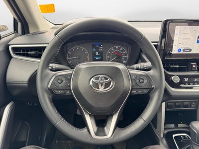 2025 Toyota Corolla Cross LE