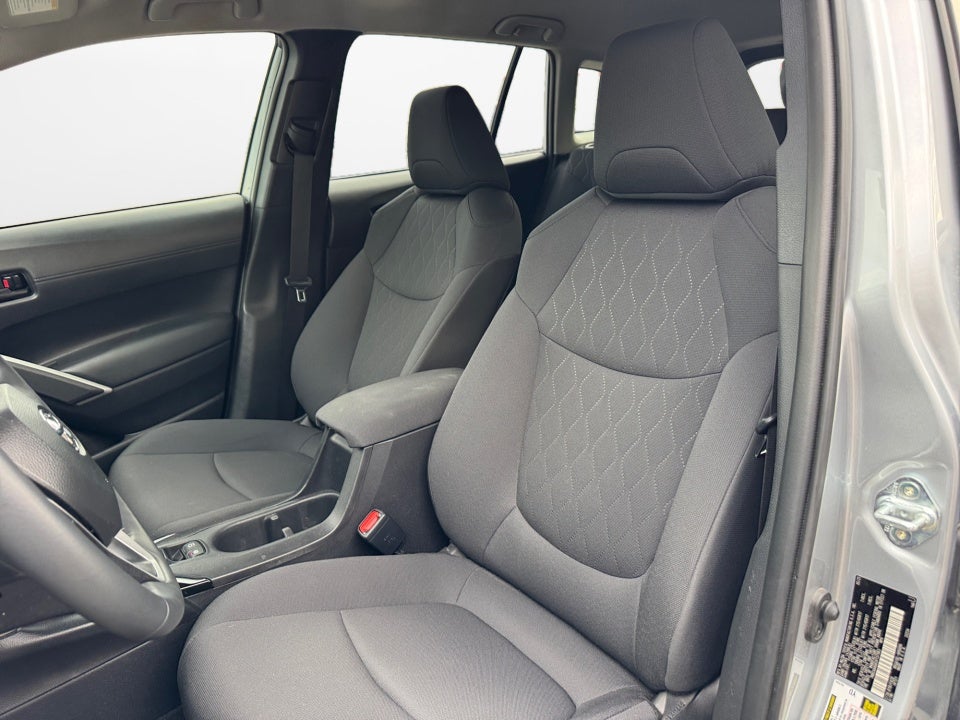 2025 Toyota Corolla Cross LE