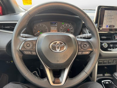2025 Toyota COROLLA CROSS HV SE