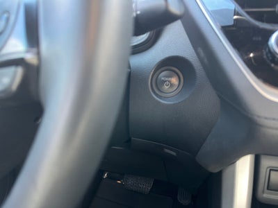 2025 Toyota COROLLA CROSS HV SE