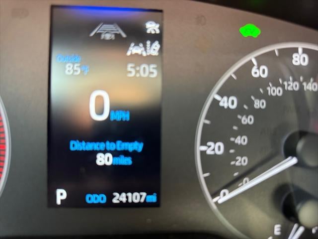 2025 Toyota COROLLA CROSS HV SE