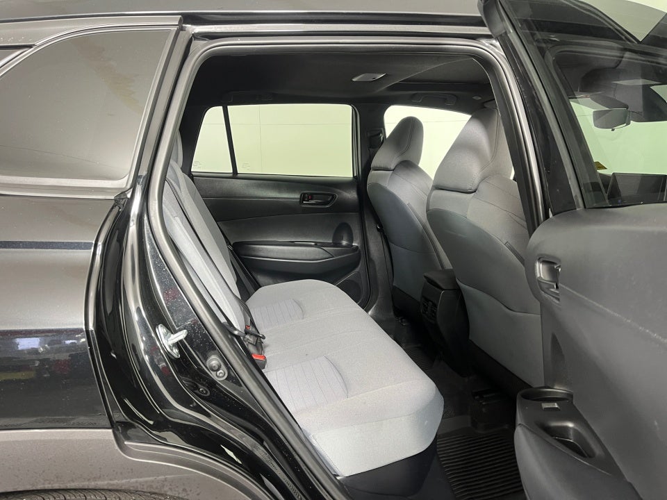 2025 Toyota COROLLA CROSS HV SE
