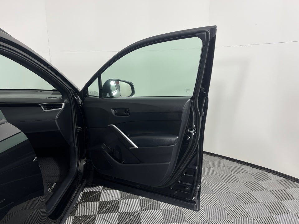2025 Toyota COROLLA CROSS HV SE