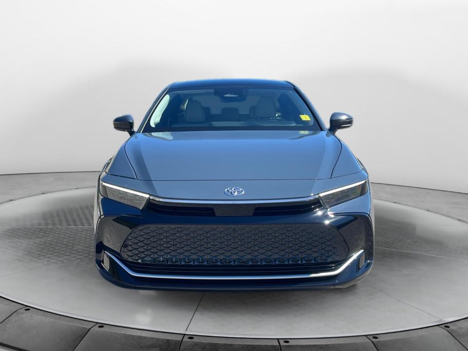 2025 Toyota Toyota Crown Limited