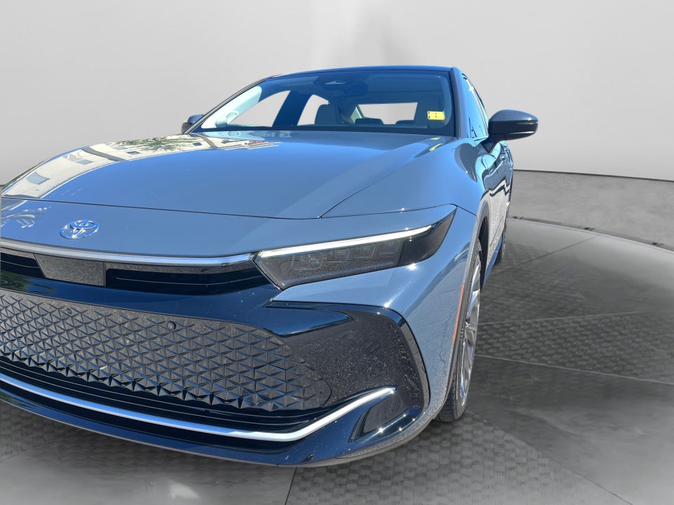 2025 Toyota Toyota Crown Limited
