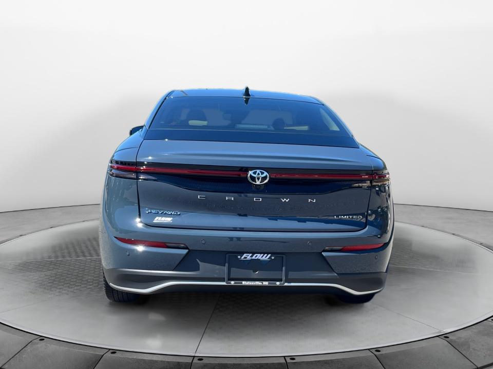2025 Toyota Toyota Crown Limited