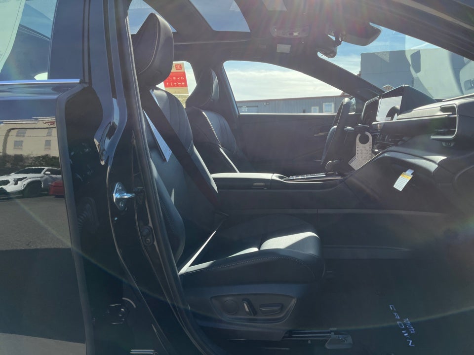 2026 Toyota Toyota Crown Signia Limited