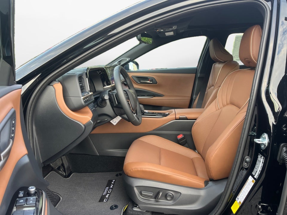 2026 Toyota Toyota Crown Signia Limited