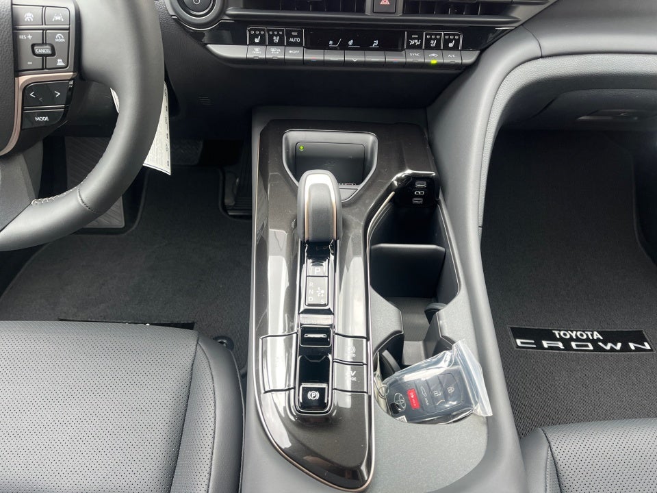 2026 Toyota Toyota Crown Signia Limited