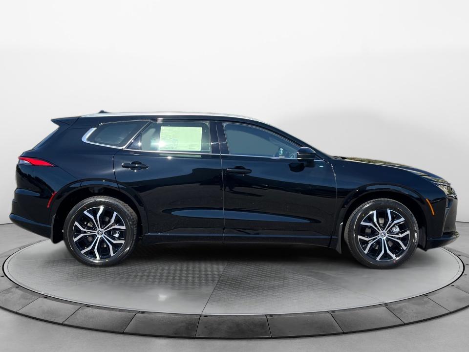 2026 Toyota Toyota Crown Signia XLE
